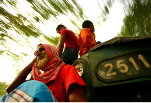 GMB Akash - Men on Train