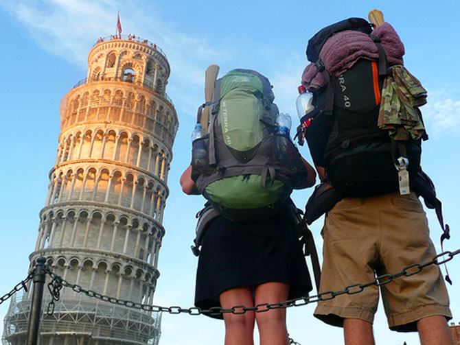 Backpackers at the Tower of Pisa, Italy