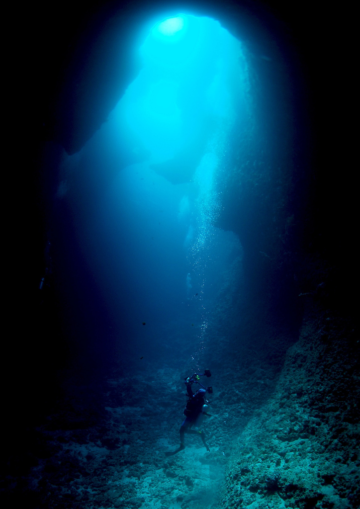Diving Blue Hole, Palau