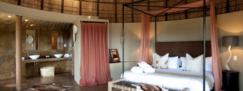 Honeymoon Suite at Kwena Lodge, Gondwana Reserve, South Africa