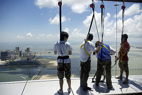 Bungee Jumping from the Macau Tower